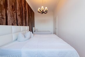 Luga Homes – Stadthaus