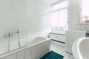 Luga Homes – Stadthaus