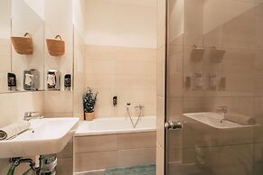 Luga Homes – Stadthaus