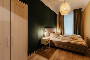 Luga Homes – Stadthaus