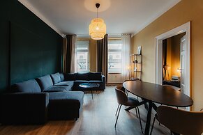 Luga Homes – Stadthaus