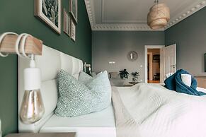 Luga Homes – Stadthaus