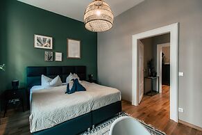 Luga Homes – Stadthaus