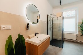 Luga Homes – Stadthaus