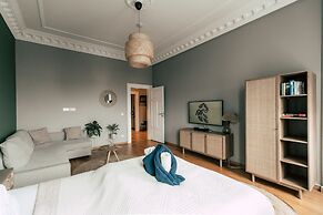 Luga Homes – Stadthaus