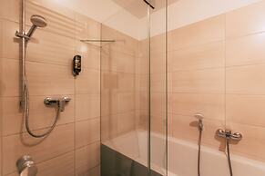 Luga Homes – Stadthaus