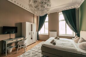 Luga Homes – Stadthaus