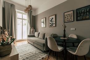 Luga Homes – Stadthaus