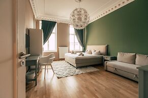 Luga Homes – Stadthaus