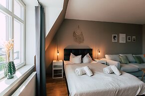 Luga Homes – Stadthaus