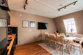 Luga Homes – Stadthaus