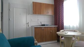 Zuzu's Kitchen & Apartments