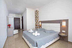 Aquarius Beach Hotel