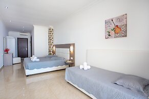 Aquarius Beach Hotel