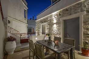 Naxos Center Houses