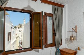 Naxos Center Houses