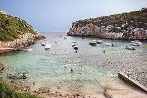 Apartamentos Playa de Canutells