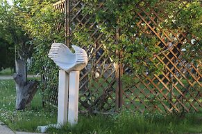 Galeria In The Garden