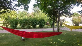 Galeria In The Garden