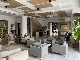 Alliance Hotel