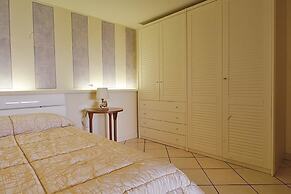 Versine Luxury Apartment