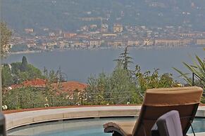 Versine Luxury Apartment