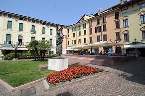 Zanardelli Square
