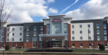 Hampton Inn & Suites by Hilton Warrington Horsham