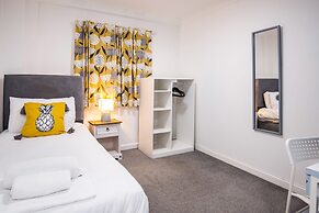Royal Ashton Hotel