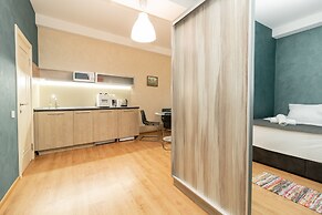 Stories Hub