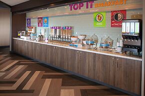 Tru by Hilton Farmville