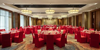 HUALUXE Ningbo Harbor City