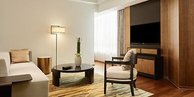 HUALUXE Ningbo Harbor City