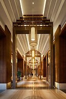 HUALUXE Ningbo Harbor City