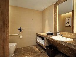 HUALUXE Ningbo Harbor City by IHG