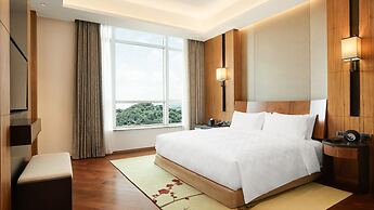 HUALUXE Ningbo Harbor City