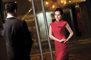 HUALUXE Ningbo Harbor City