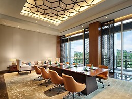 HUALUXE Ningbo Harbor City