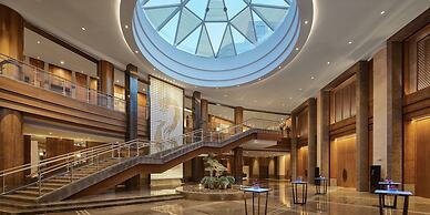 HUALUXE Ningbo Harbor City