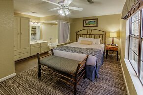 Holiday Inn Club Vacations Oak n’ Spruce Resort in the Berkshires by I