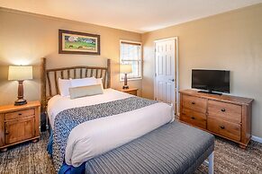 Holiday Inn Club Vacations Oak n’ Spruce Resort in the Berkshires by I