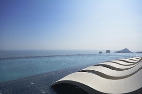 Holiday Inn Resort Vana Nava Hua Hin by IHG