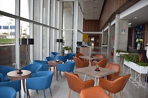 Holiday Inn Lima Airport by IHG