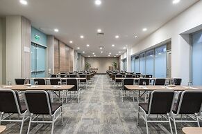 Holiday Inn Lima Airport by IHG