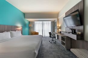 Holiday Inn Lima Airport by IHG