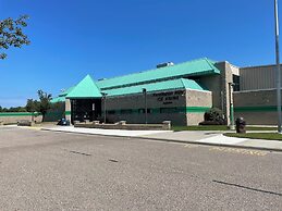 Holiday Inn Hotel & Suites Farmington Hills - Detroit NW by IHG