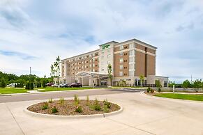 Holiday Inn Hotel & Suites Farmington Hills - Detroit NW by IHG