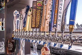 Holiday Inn Hotel & Suites Farmington Hills - Detroit NW by IHG