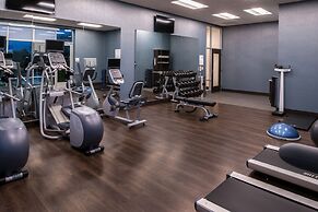 Holiday Inn Hotel & Suites Farmington Hills - Detroit NW by IHG