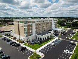 Holiday Inn Hotel & Suites Farmington Hills - Detroit NW, an IHG Hotel